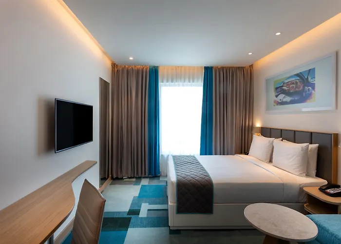 Holiday Inn Express & Suites Bengaluru Old Madras Road By Ihg